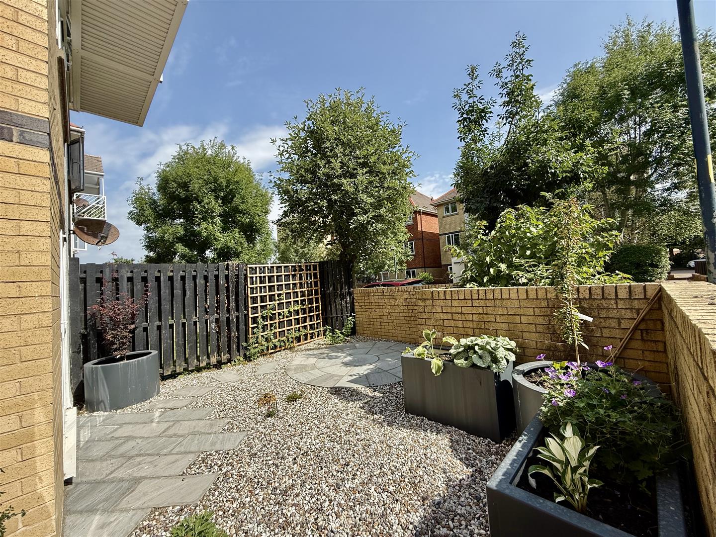 Highmoor, Marina, Swansea, SA1 1YE